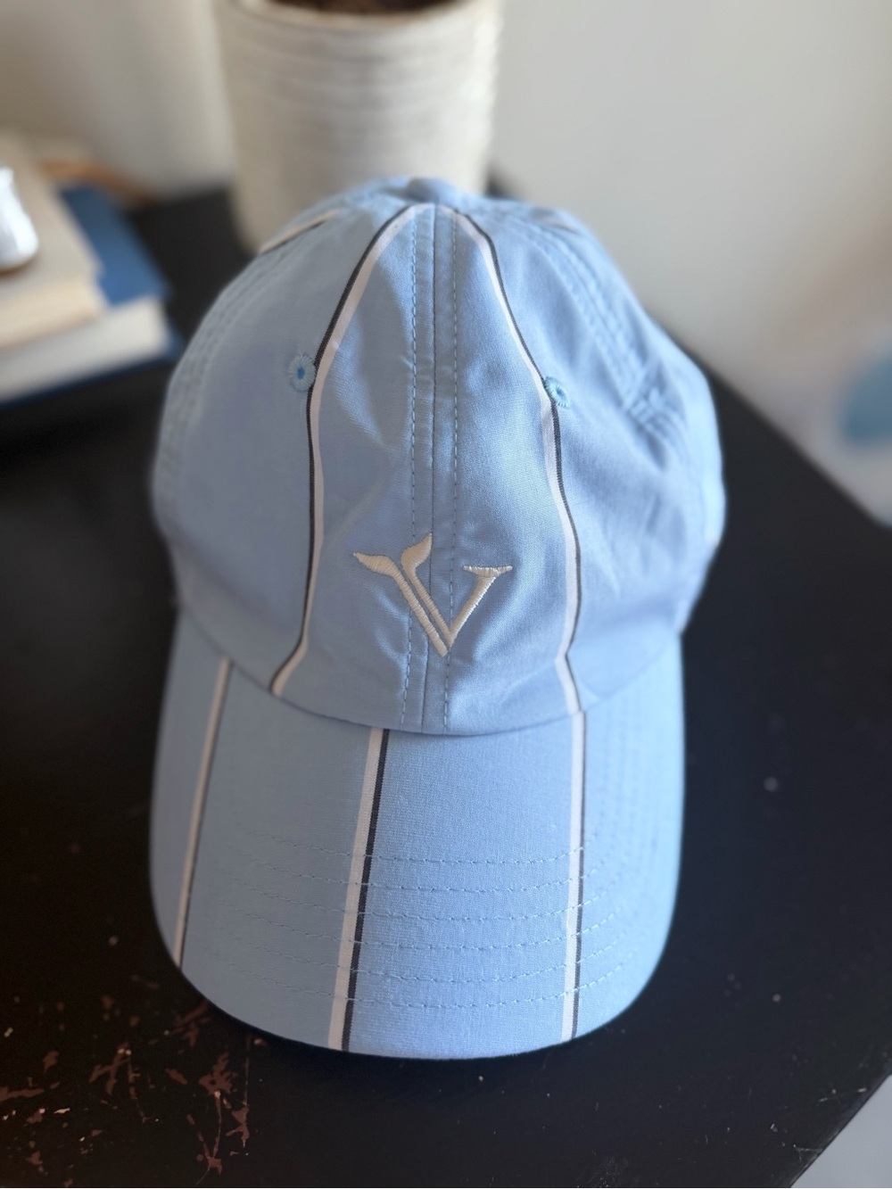 Vineyard Vines women’s Light Blue Baseball Cap GUC
